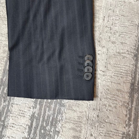 Vintage Hugo Boss Mens Charcoal Pinstripe Wool Silk 3 Buttons 40R Blazer Germany - Picture 9 of 16
